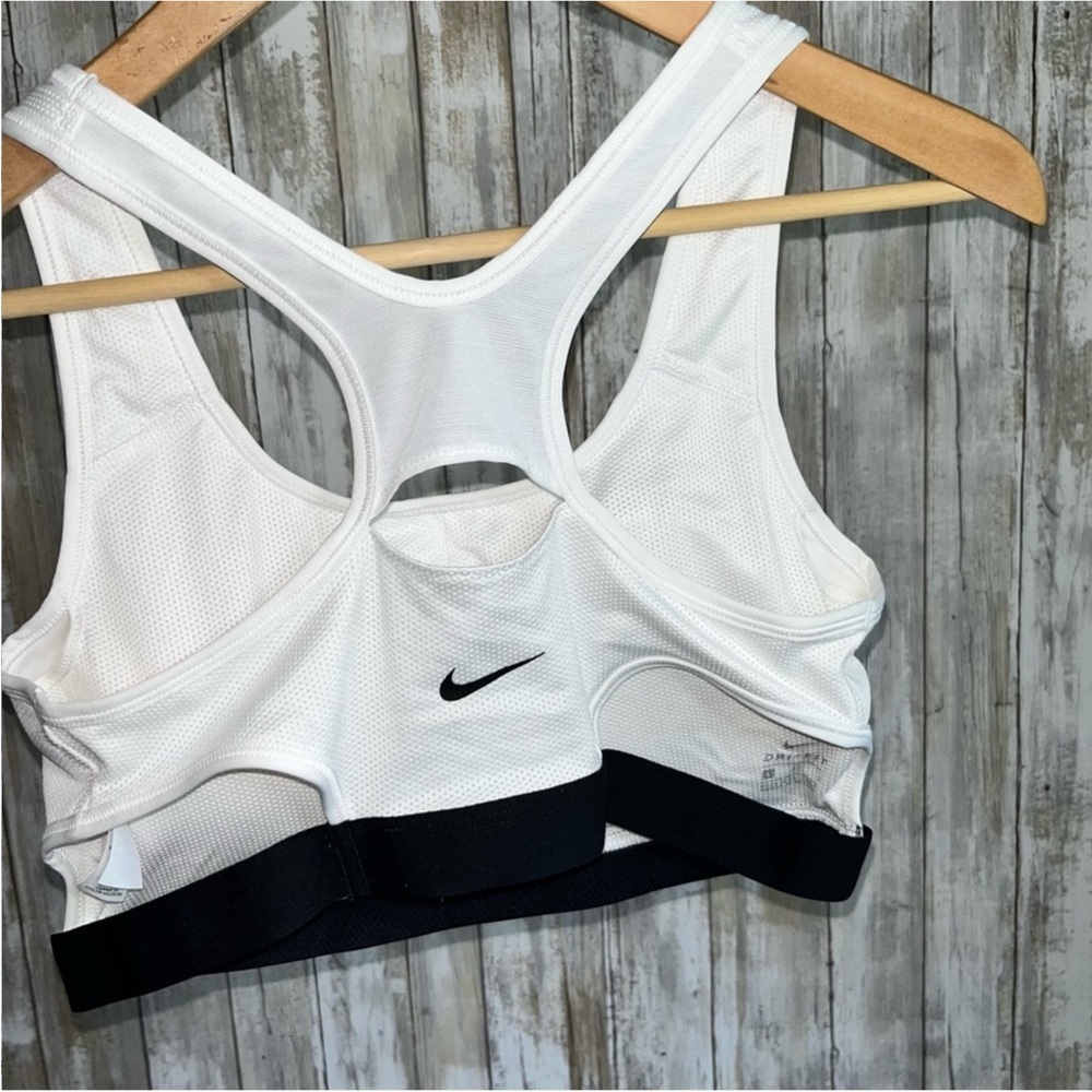 Nike White Yoga Running Sports Bra - Picture 4 of 5